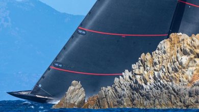 Svea readies to round the iconic Isola delle Bisce light ©Bow Caddy Media