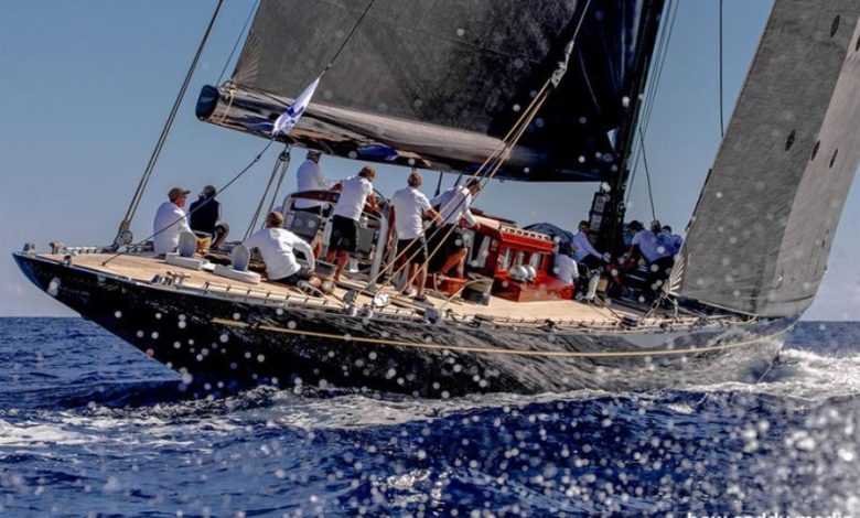 Rainbow heads upwind - photo © Bow Caddy Media